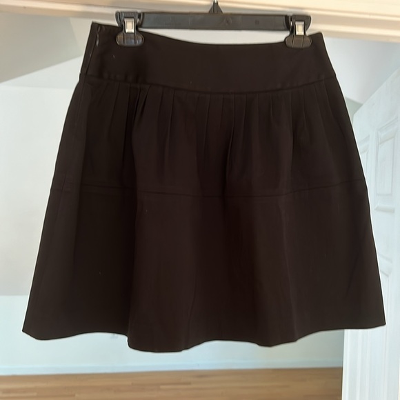 Theory high waisted mini with front pockets and side zipper - Picture 2 of 7
